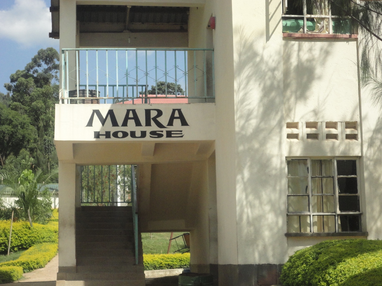Mara_House.JPG